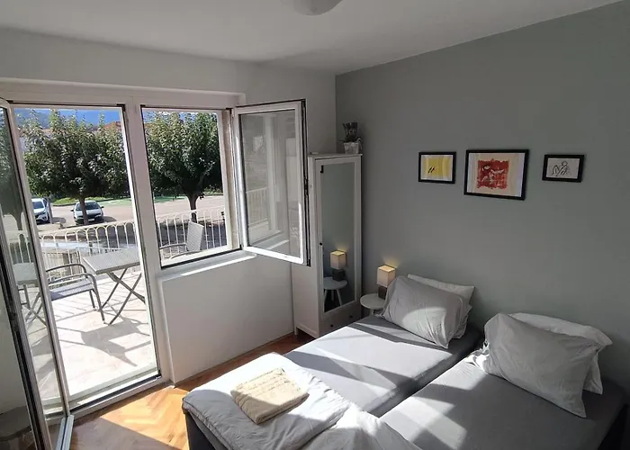 Oleas Hvar - Private Guest - 2 Min To Sea & Center Kwatera prywatna