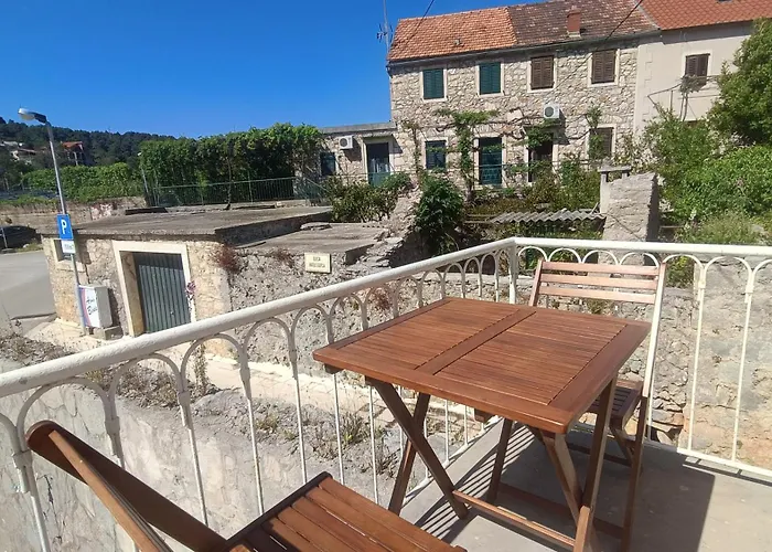 Kwatera prywatna Oleas Hvar - Private Guest - 2 Min To Sea & Center